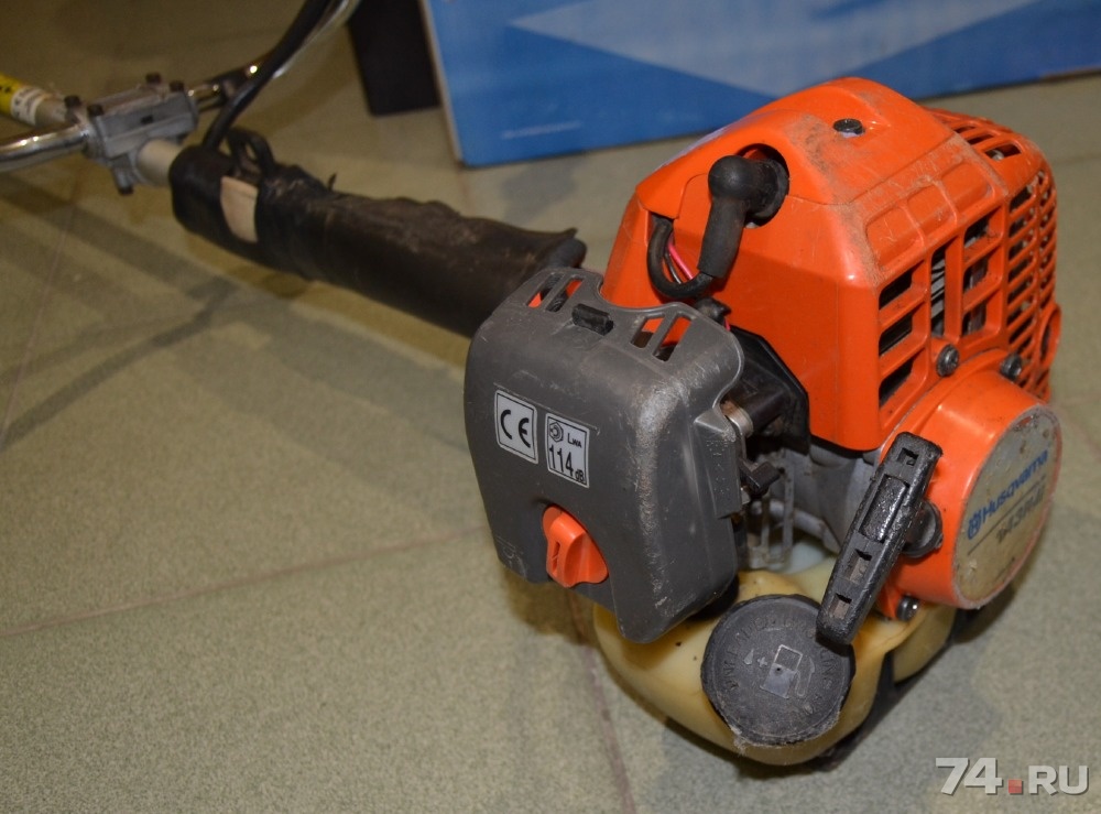 Триммер бензиновый 2 х тактный. Husqvarna 143r-II. Хускварна 143r ll. Мотокоса Husqvarna 143r-II. Husqvarna 143.