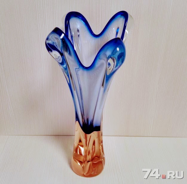 гутная техника стекло. ваза гутное стекло. изделия из гутного стекла. ваза цветное стекло ссср. ваза гутное стекло чехословакия подкова.