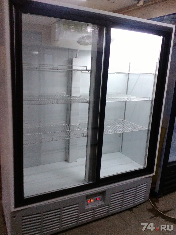 R 1400. Холодильный шкаф Ариада r1400m. Холодильный шкаф Ариада r1400 МС. Холодильный шкаф Ариада рапсодия r1400mc дверь-купе. Холодильная витрина Спутник св 1400.