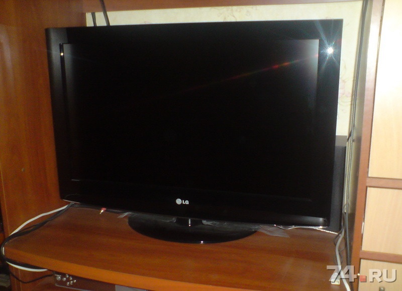 Телевизоры б у 32. Телевизор LG 32lg3000. Плазма LG 2010. LG плазма 42 дюйма 2010 года. Телевизор LG 21 дюйм ЖКИ 2010 год.
